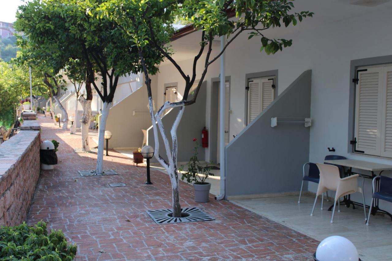 Milto'S Studios Parga Exterior photo